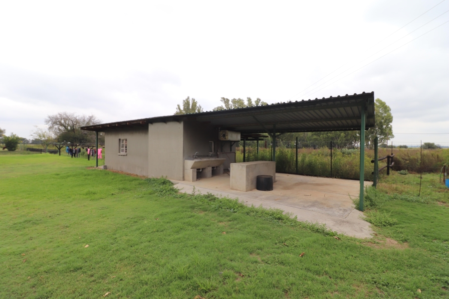 6 Bedroom Property for Sale in Ventersburg Free State